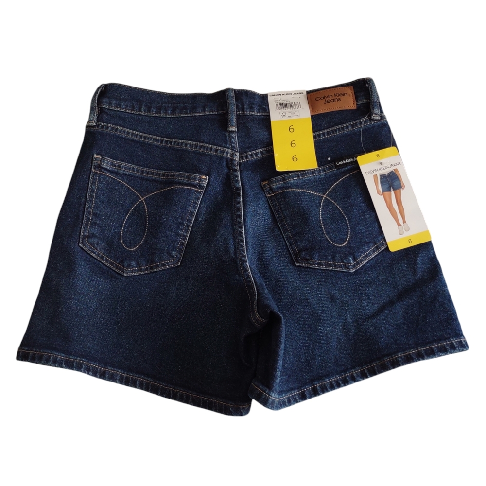 NWT Calvin Klein Size 6 Midrise Classic 5 Pocket Blue Jean Shorts